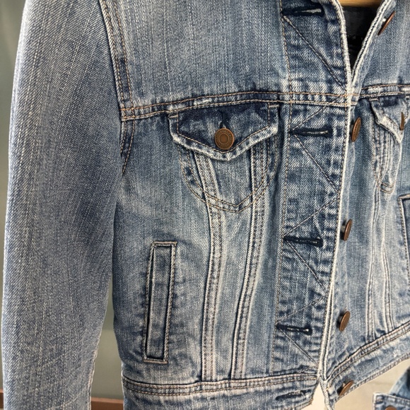 American Eagle Outfitters Classic Denim Jacket - Size XS - Picture 5 of 8